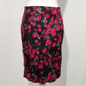 White House Black Market Rose Print Pencil Skirt